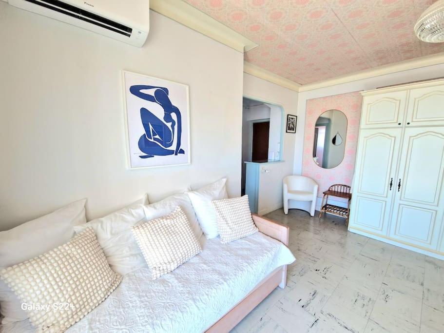 Cozy Studio, Sea View, Old Town, Near Beaches Antibes Exteriör bild