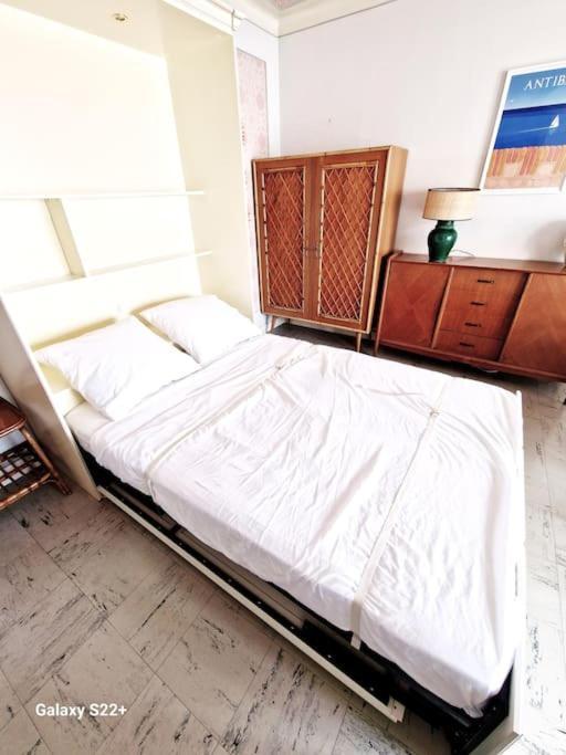 Cozy Studio, Sea View, Old Town, Near Beaches Antibes Exteriör bild