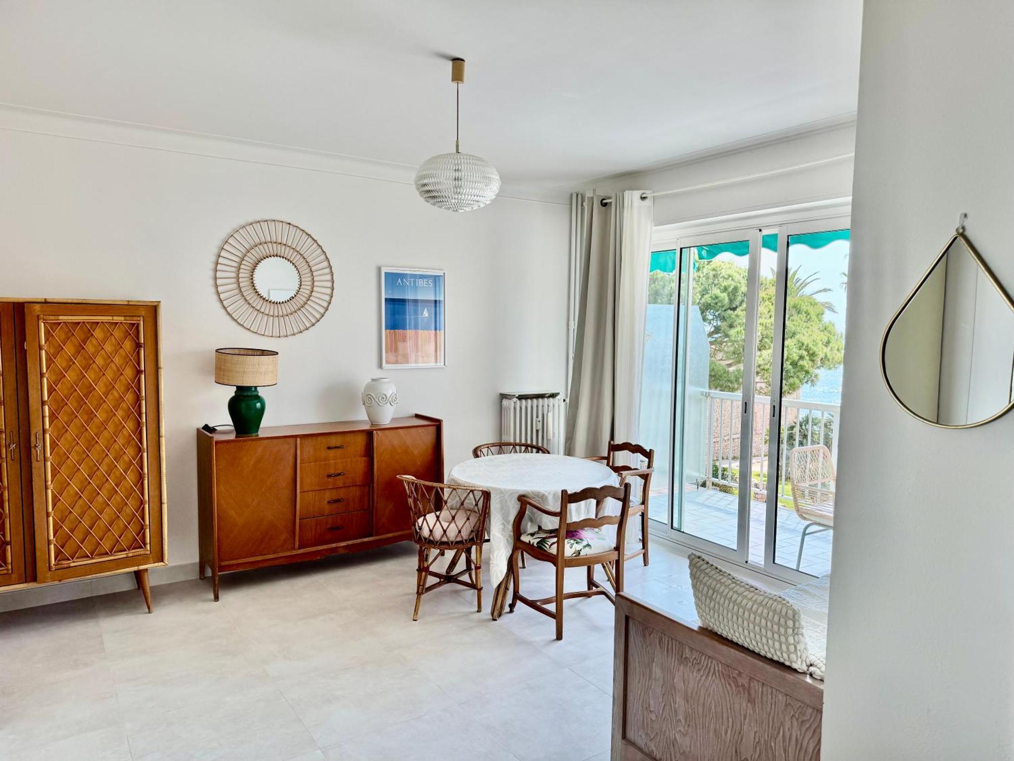 Cozy Studio, Sea View, Old Town, Near Beaches Antibes Exteriör bild