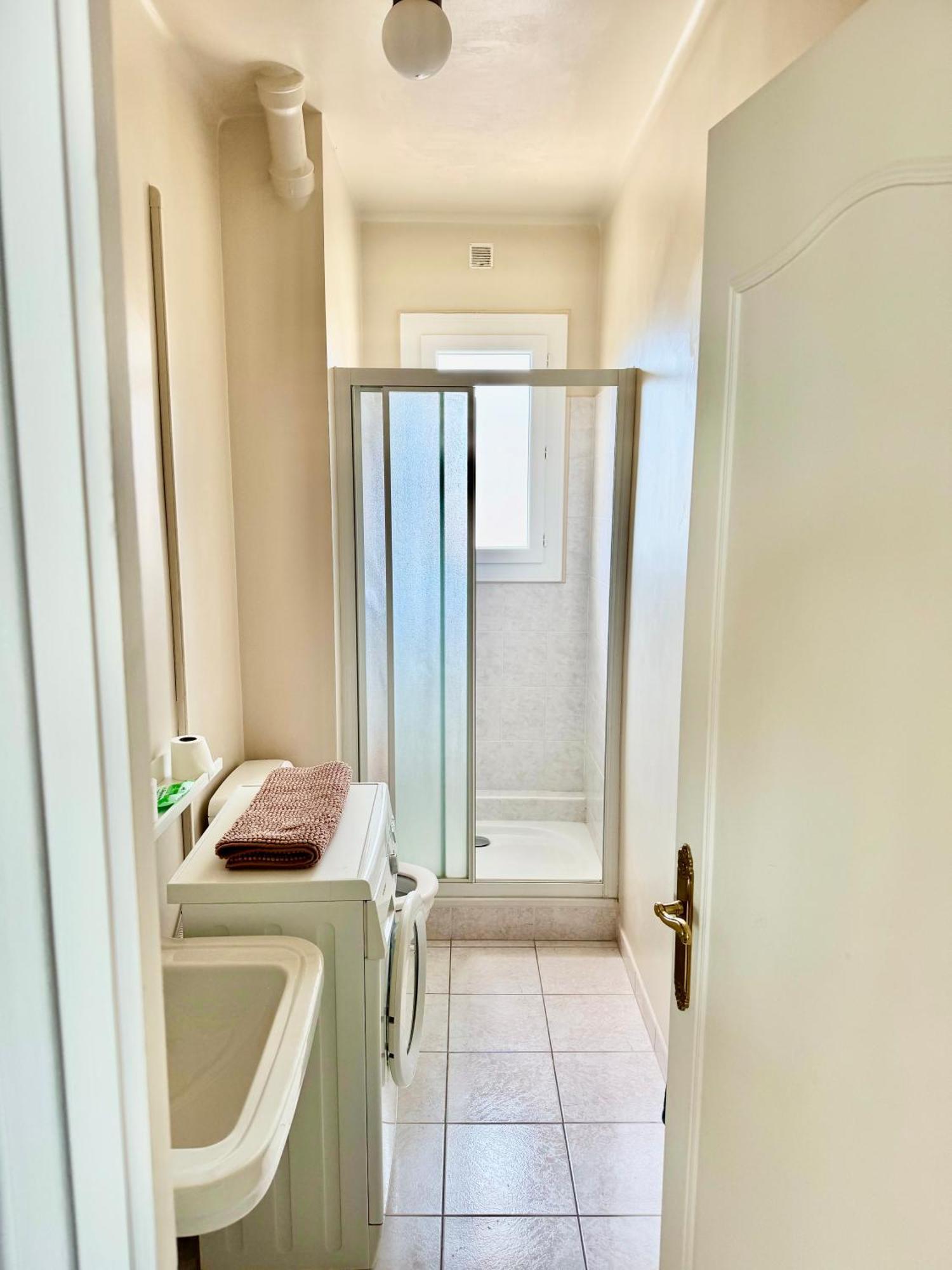 Cozy Studio, Sea View, Old Town, Near Beaches Antibes Exteriör bild