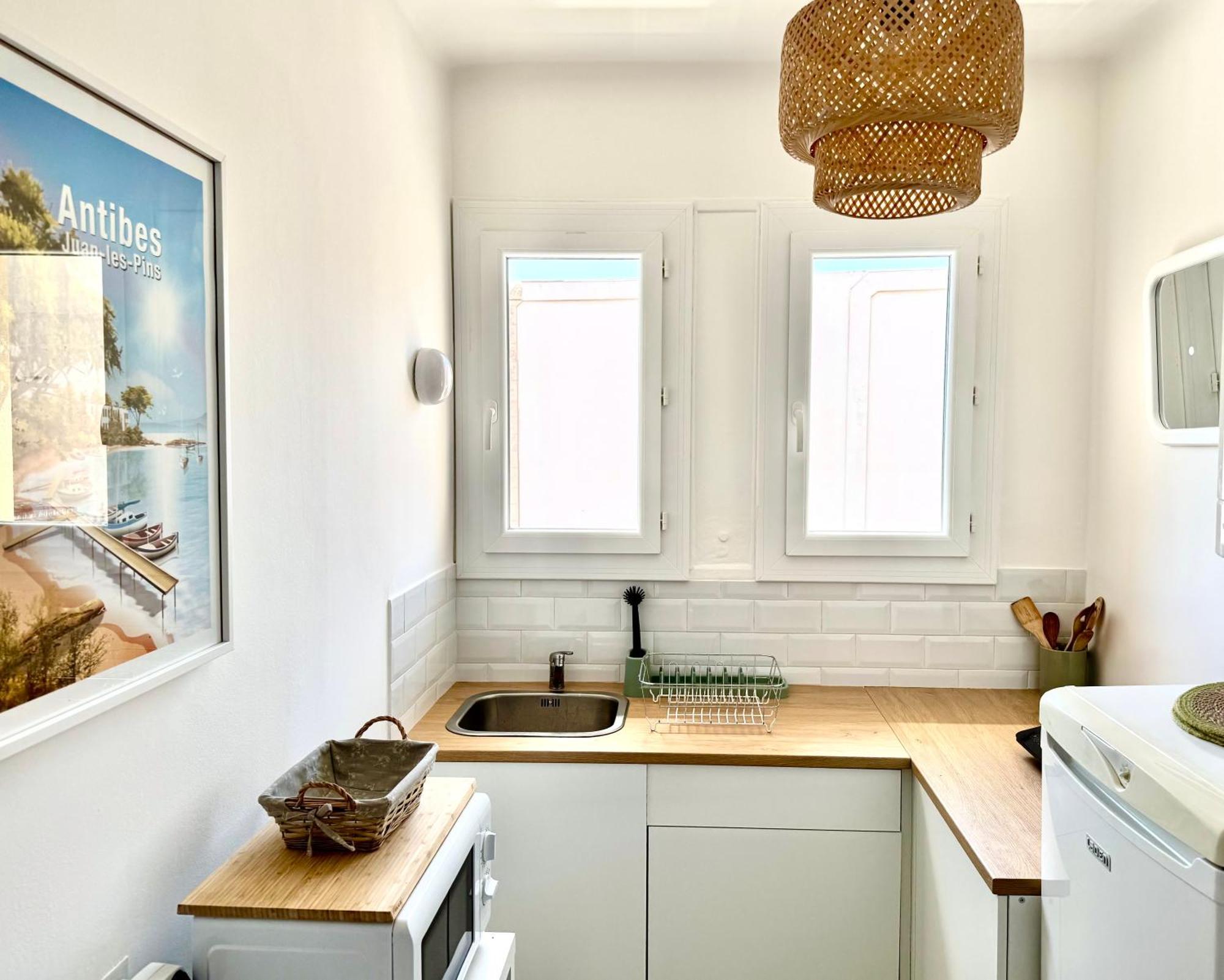 Cozy Studio, Sea View, Old Town, Near Beaches Antibes Exteriör bild