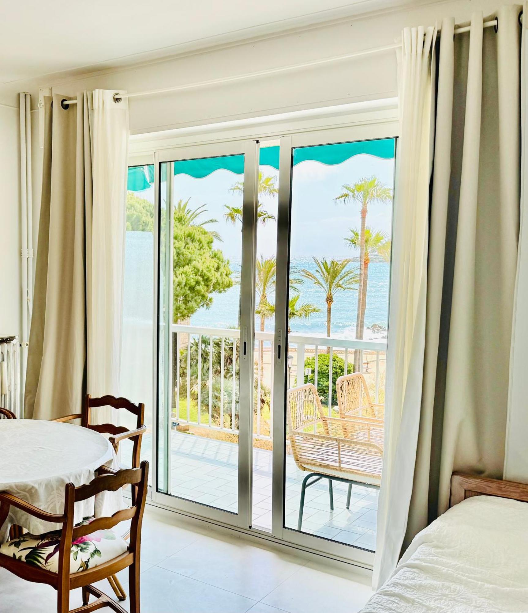 Cozy Studio, Sea View, Old Town, Near Beaches Antibes Exteriör bild