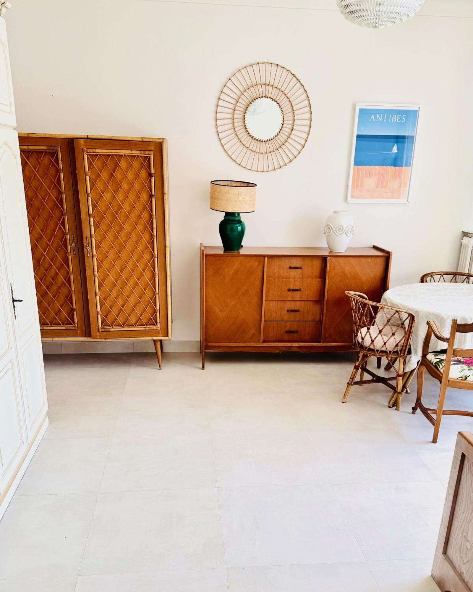 Cozy Studio, Sea View, Old Town, Near Beaches Antibes Exteriör bild